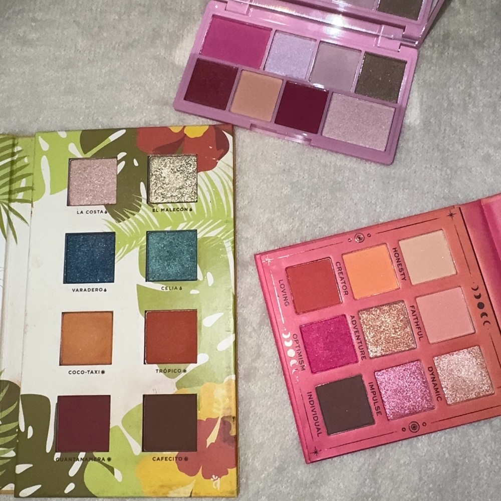 Vibrant Eyeshadow Palette Sets
